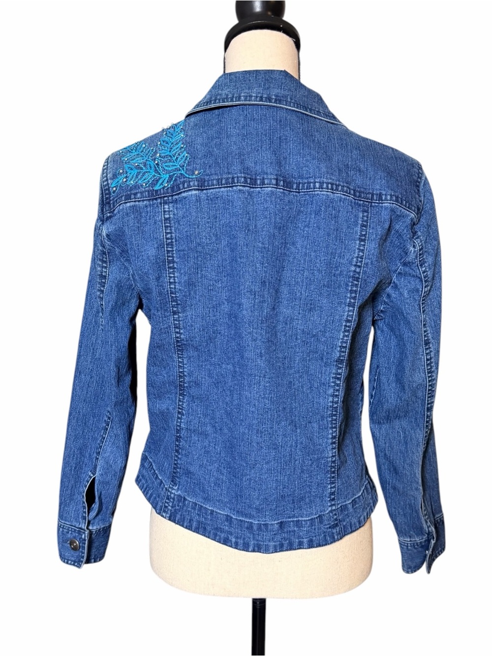 Ruby Rd. Beaded Embroidered Floral Denim Jacket Size 10P - Picture 3 of 7